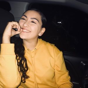 Meet your Posher, Mireya